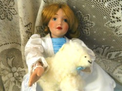11 INCH LITTLE BO PEEP PORCELAIN DOLL, ORIGINAL OUTFIT, LAMB, DOLL STAND 1988